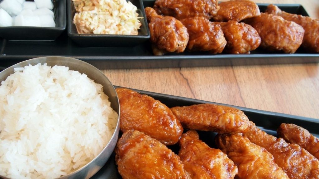 Want to Own a Korean Fried Chicken Franchise? [5 Best U.S. Options]