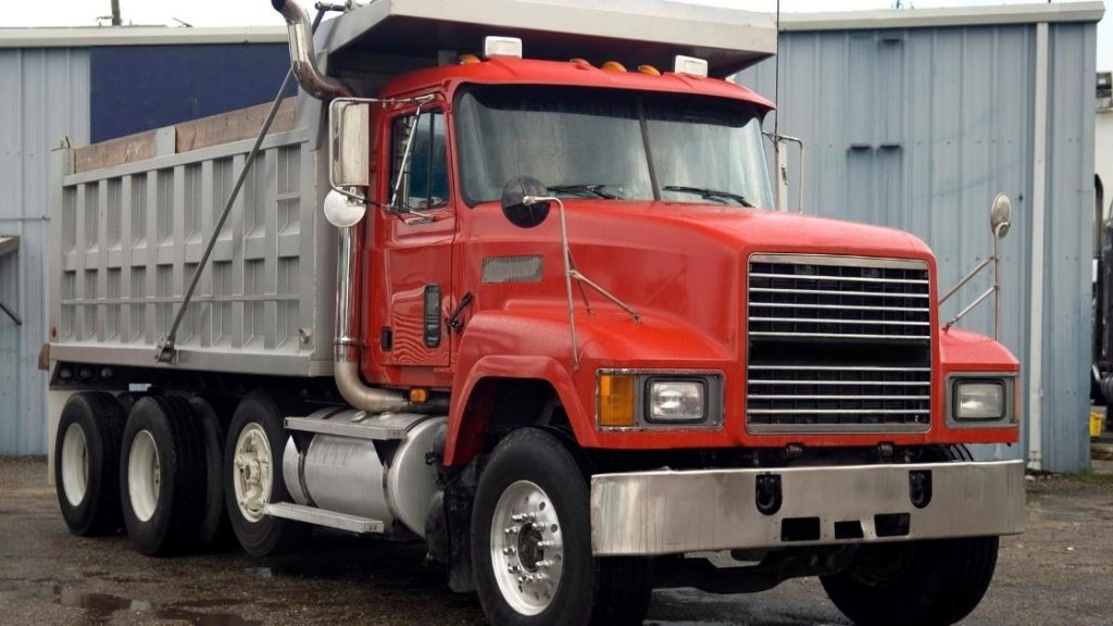 How to Start a Dump Truck Business [Beginner’s Guide]